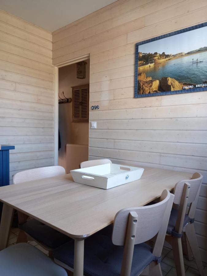Sous Les Toits De Saint-Enogat Apartman Dinard Kültér fotó